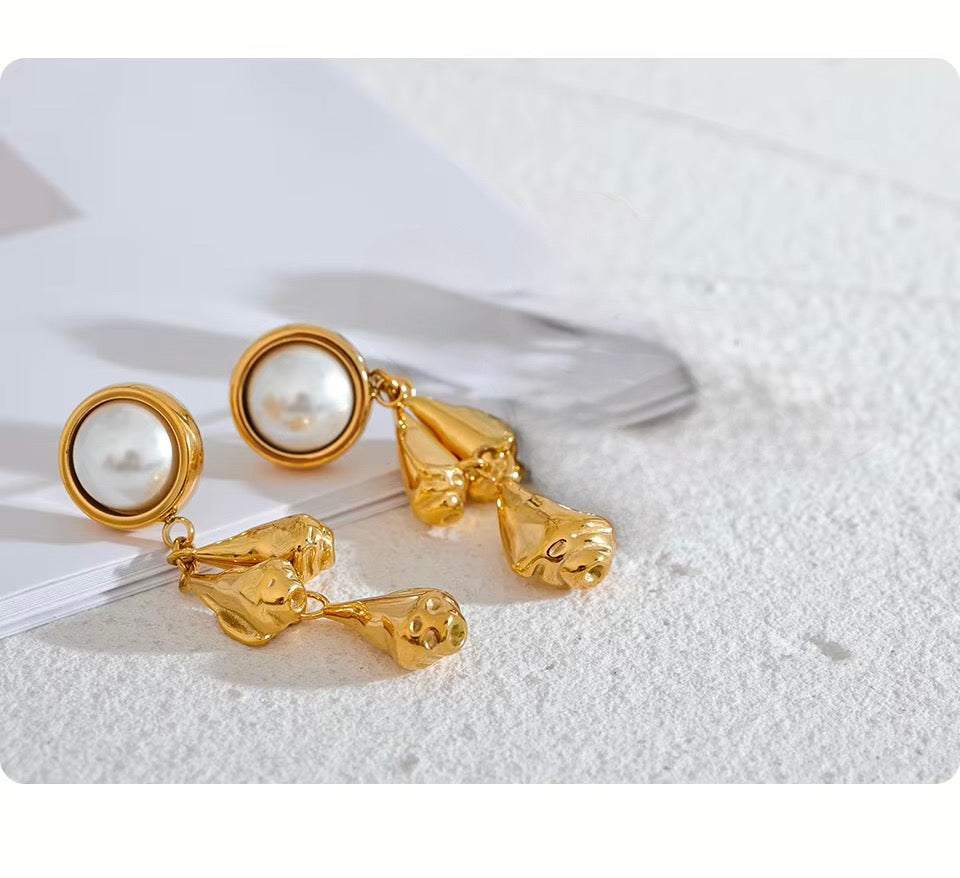 Leafy Luster Earrings