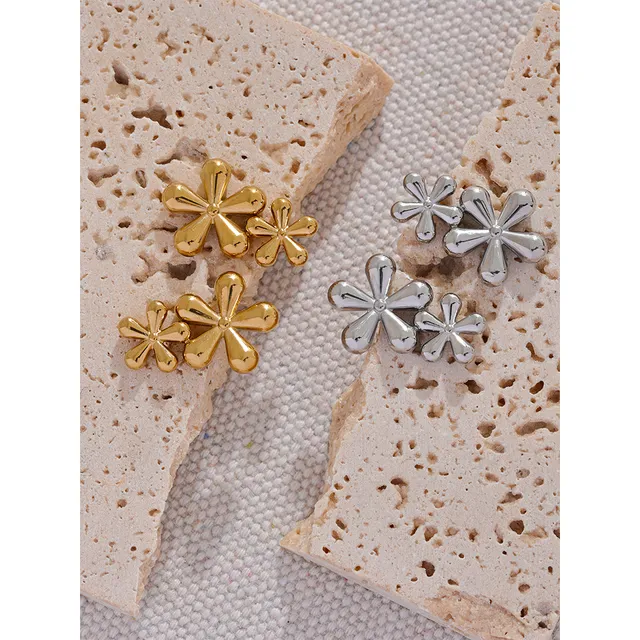 Nova Floral Earrings - 18K Gold Coated