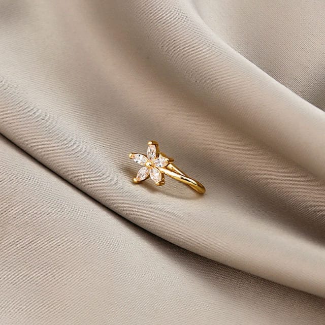 Star Flower Nose Pin