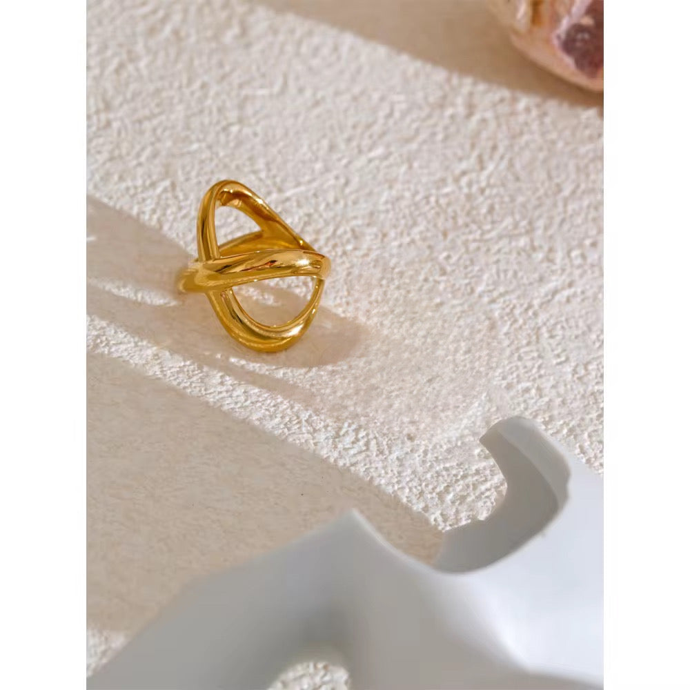 Criss Cross Ring