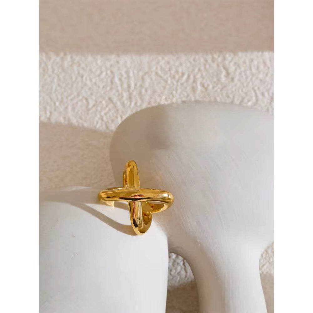 Criss Cross Ring