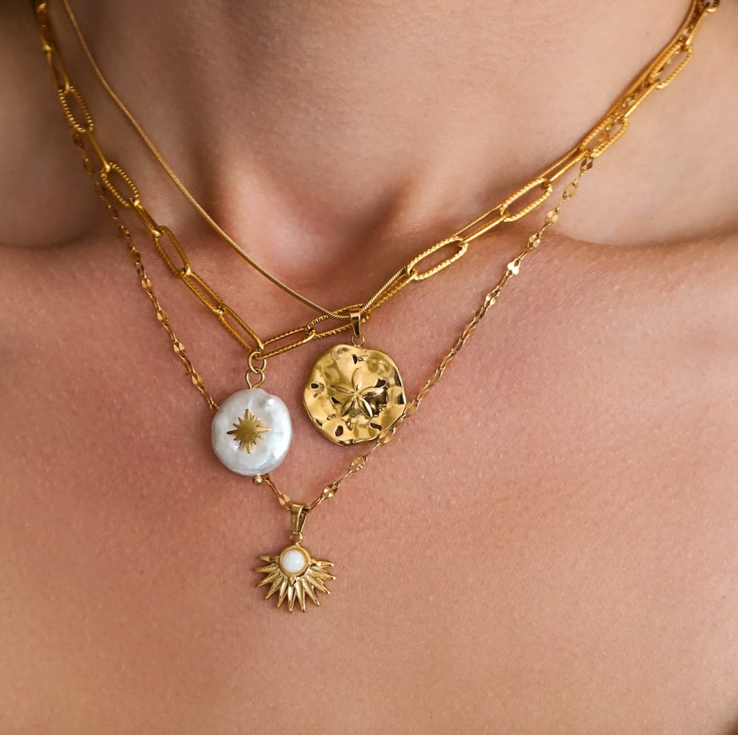 Metis Pearl Necklace