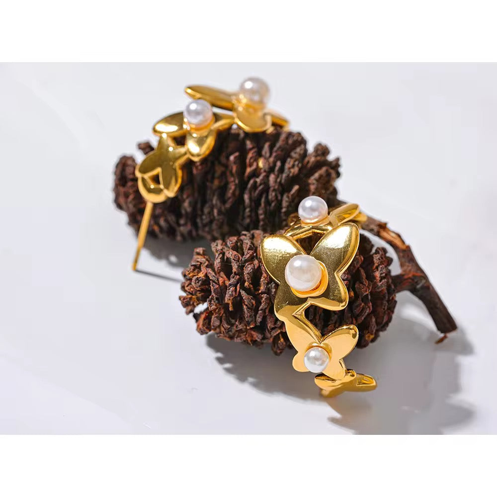 Butterfly Pearl Huggie