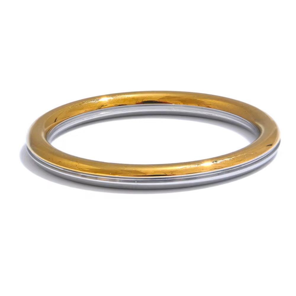 Contract Kiss Ring
