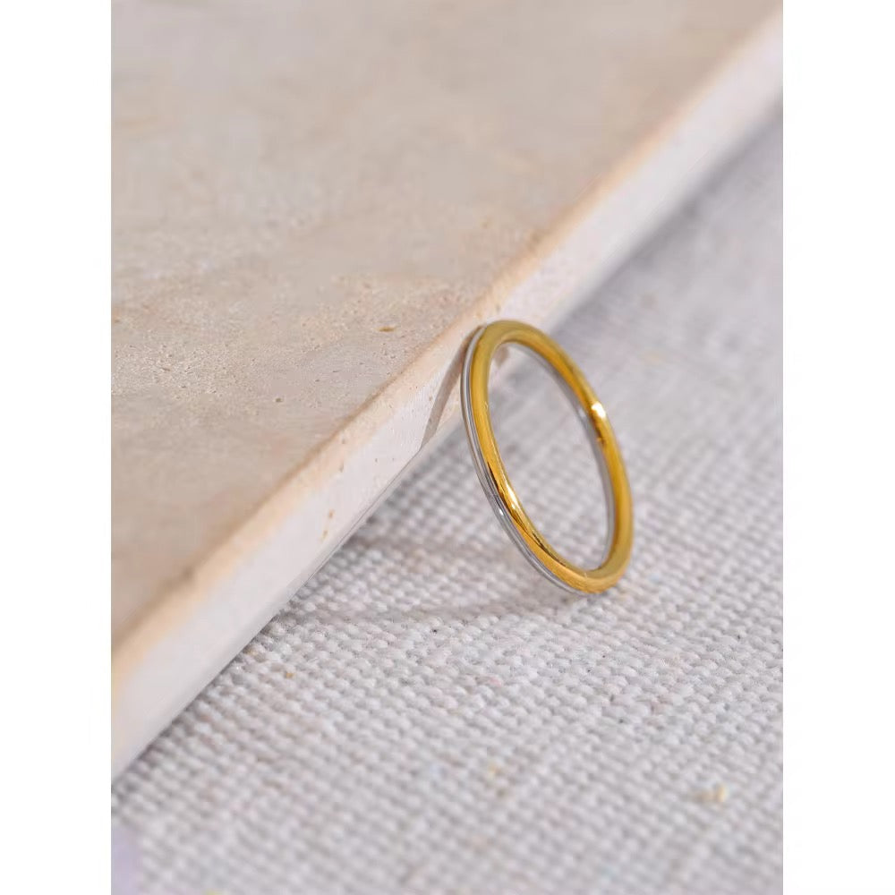 Contract Kiss Ring