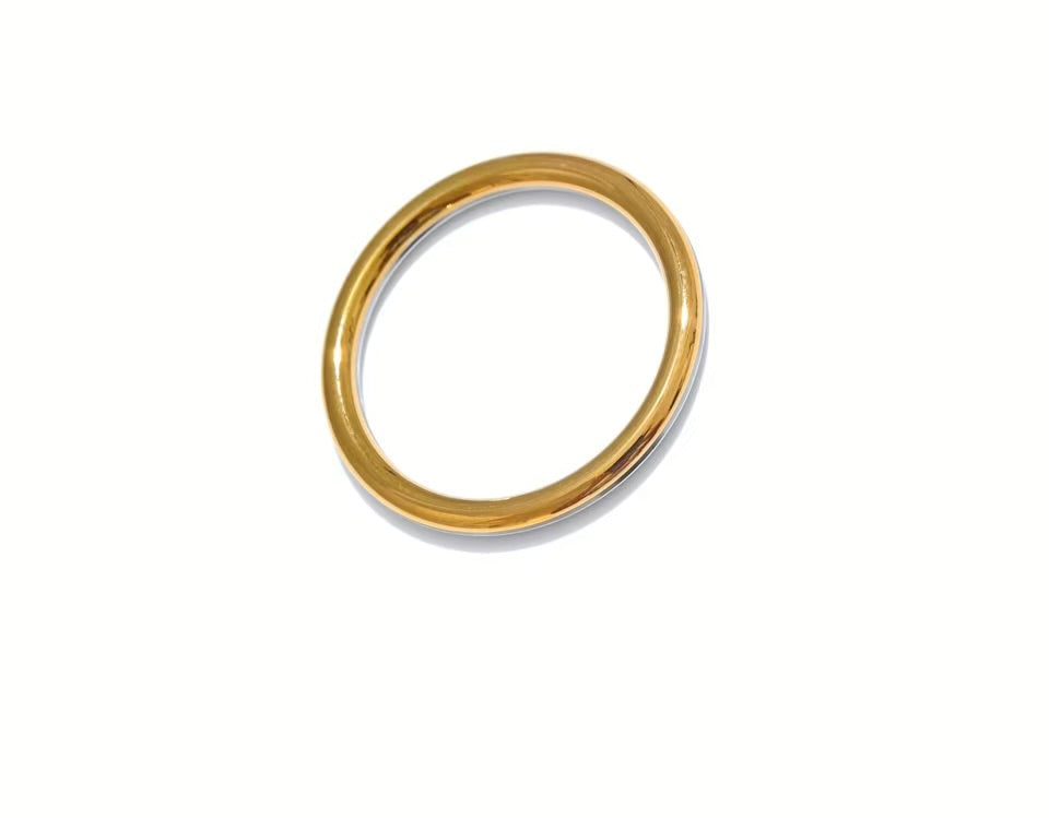 Contract Kiss Ring