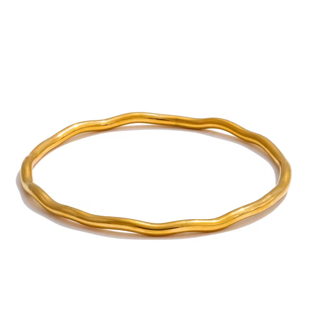 Ripple Loop Cuff