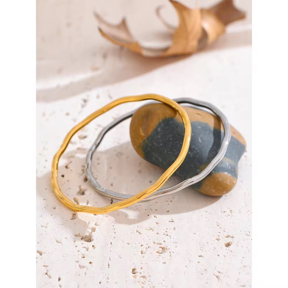 Ripple Loop Cuff