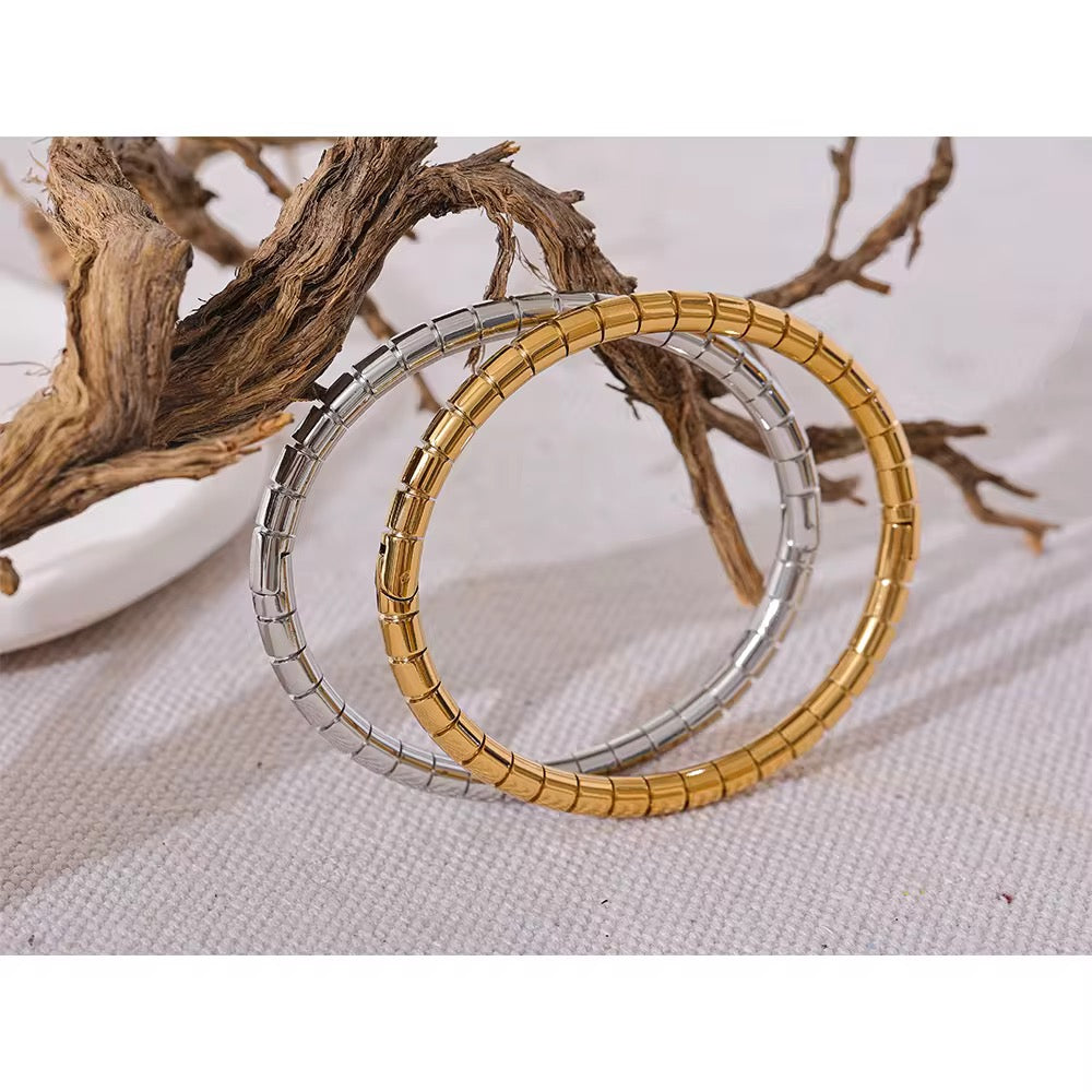 Segmented Cuff