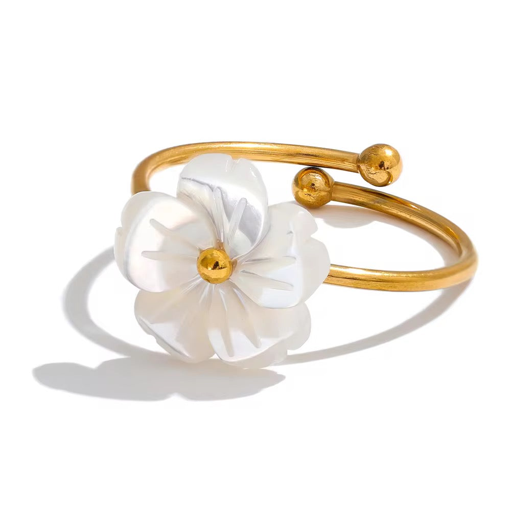 Luna Bloom Ring
