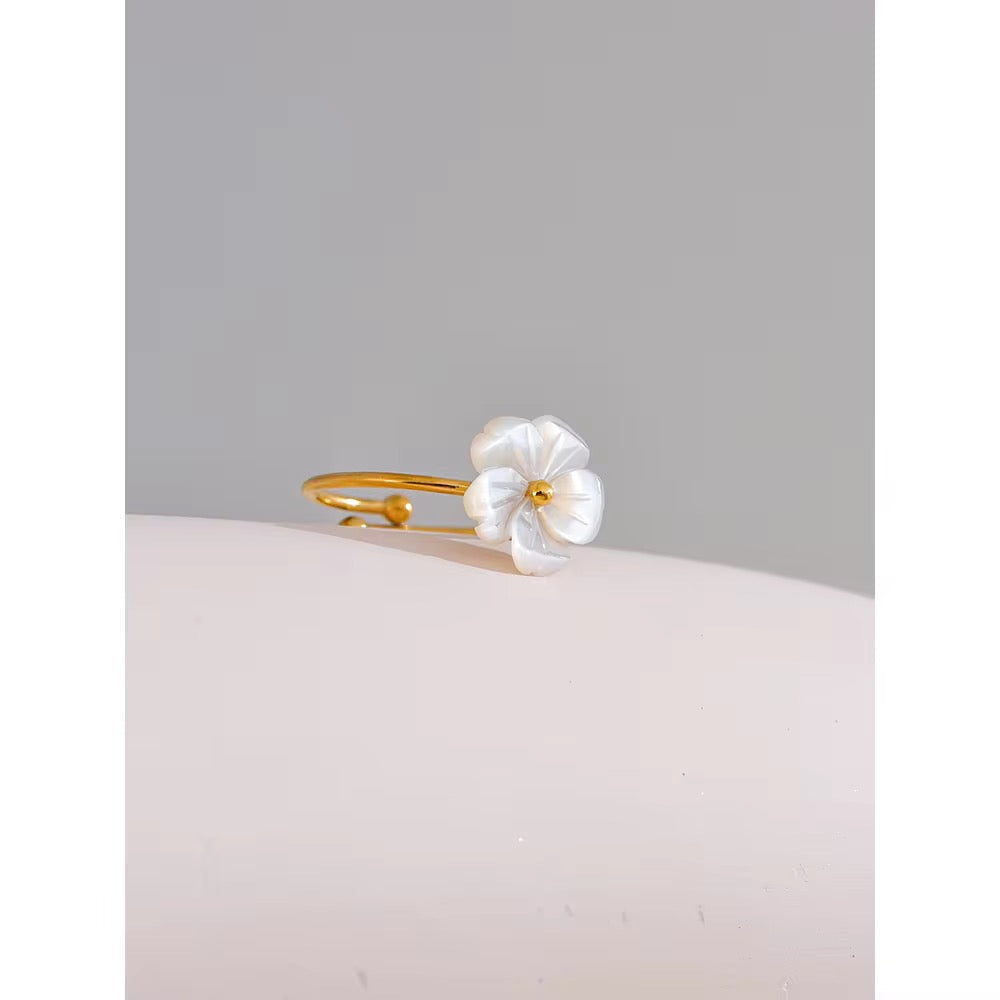 Luna Bloom Ring