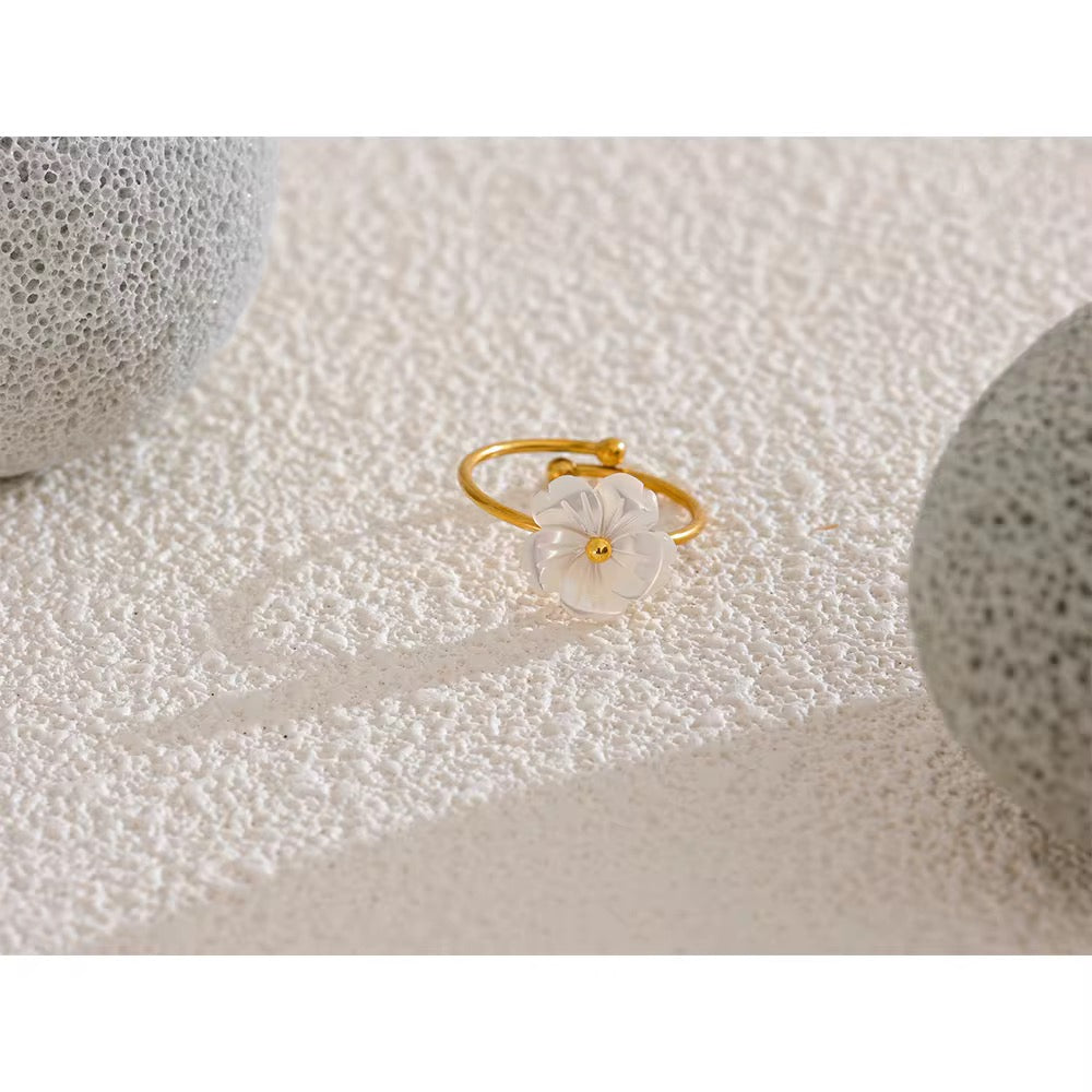 Luna Bloom Ring