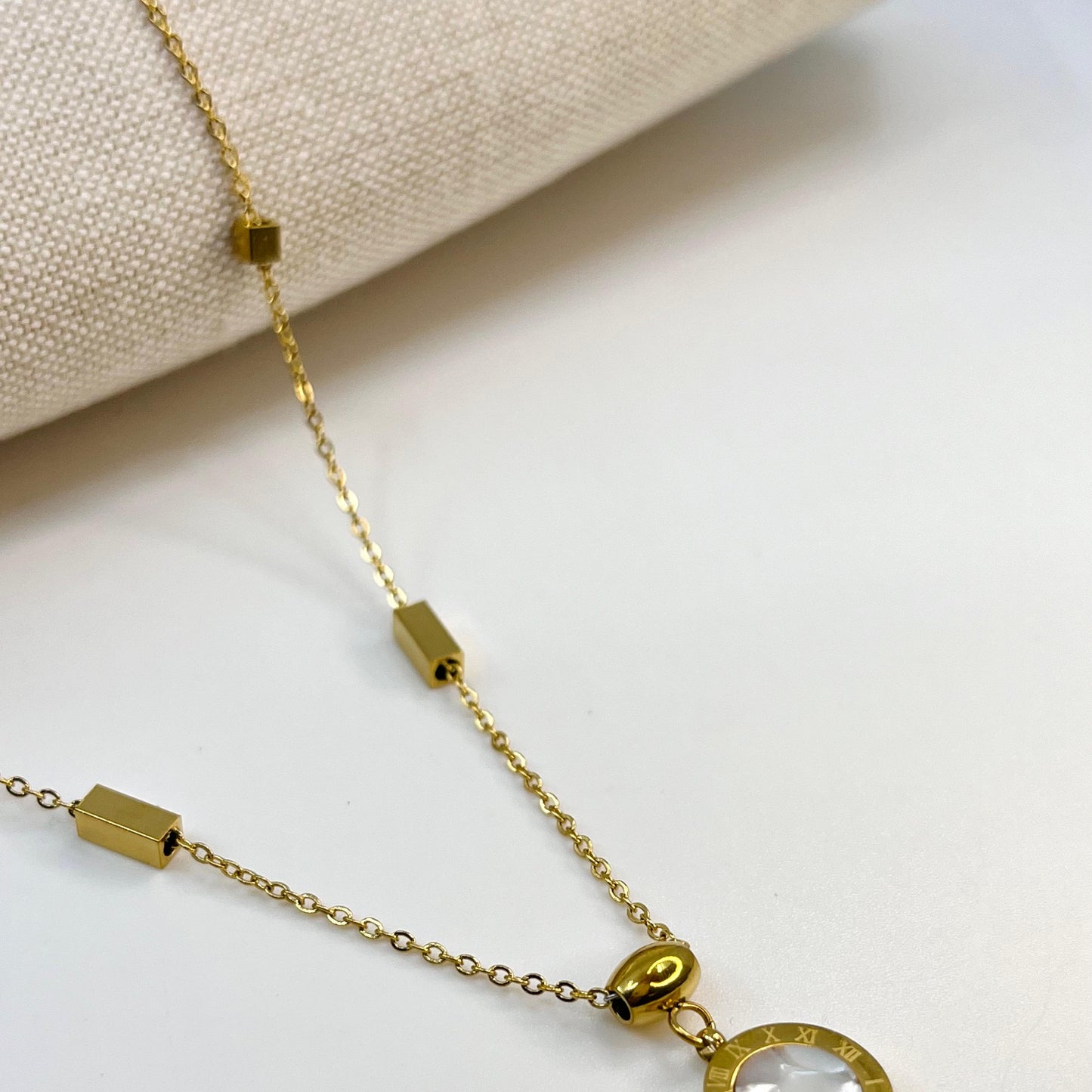 Double sided necklace