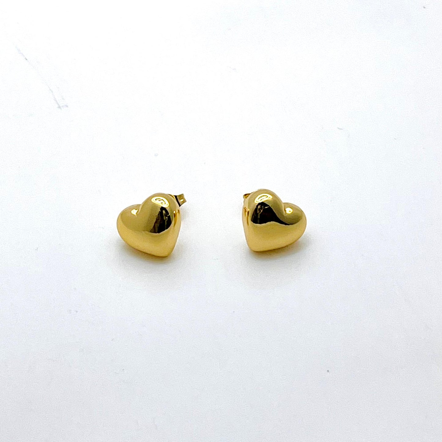 tiny heart stud