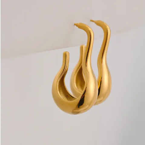Le Swoop Earrings - 18K Gold Coated