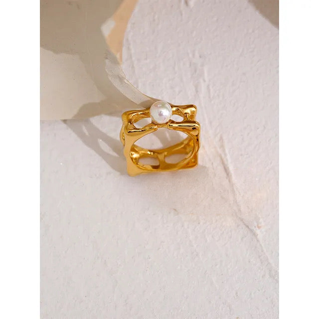 Golden Misfit Pearl Ring - 18K Gold Coated