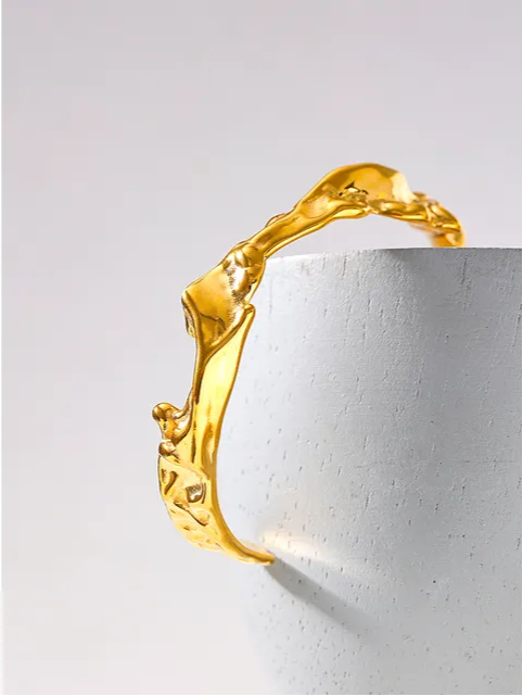 Gold Freeze Hand Cuff - 18K Gold Coated