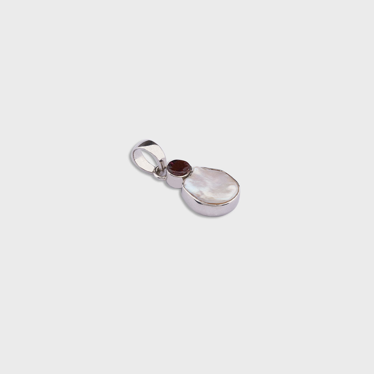 Pearly Rose Pendant - 925 Silver Jewellery