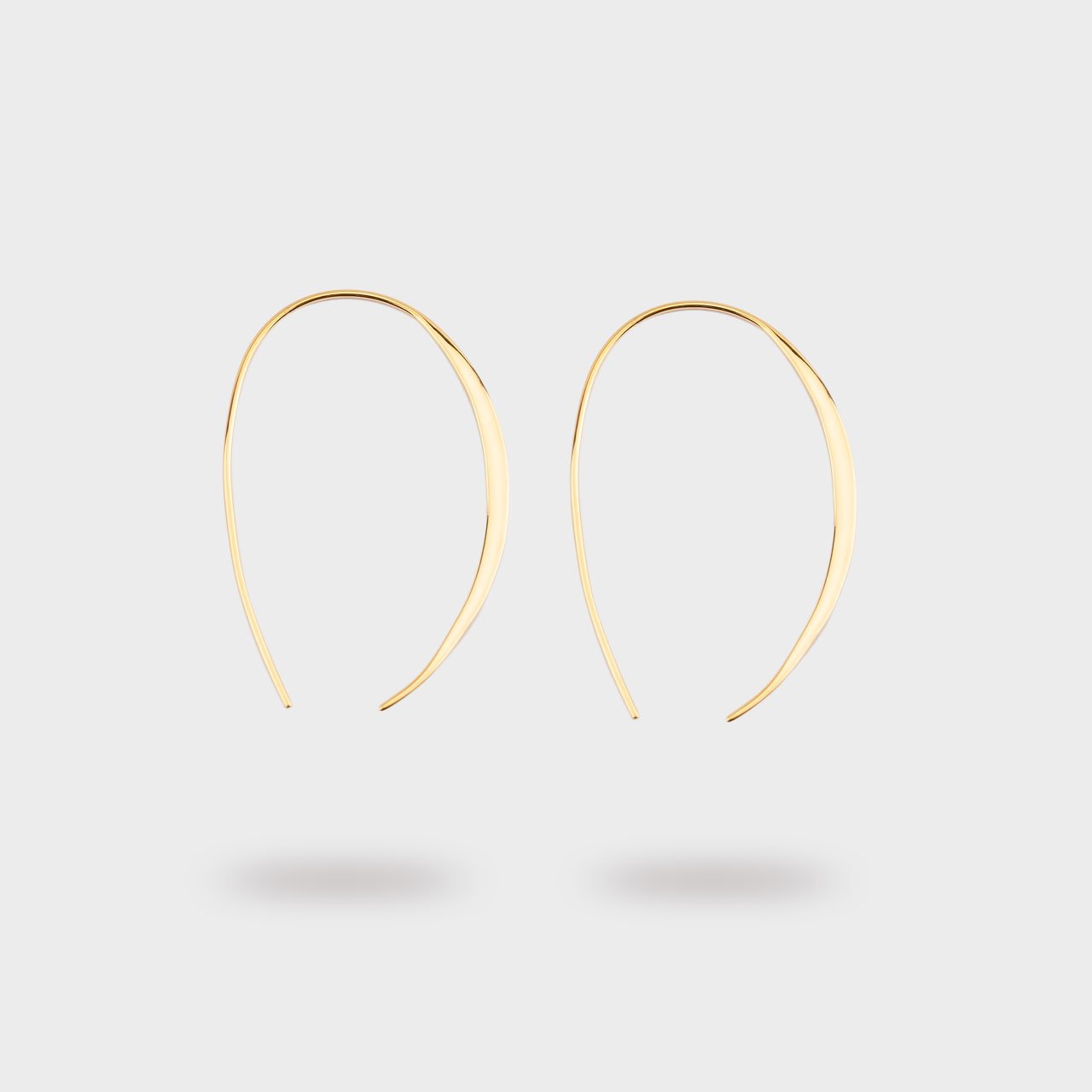 Regal Svelte Hoop Earring